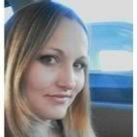 Angela_G1980